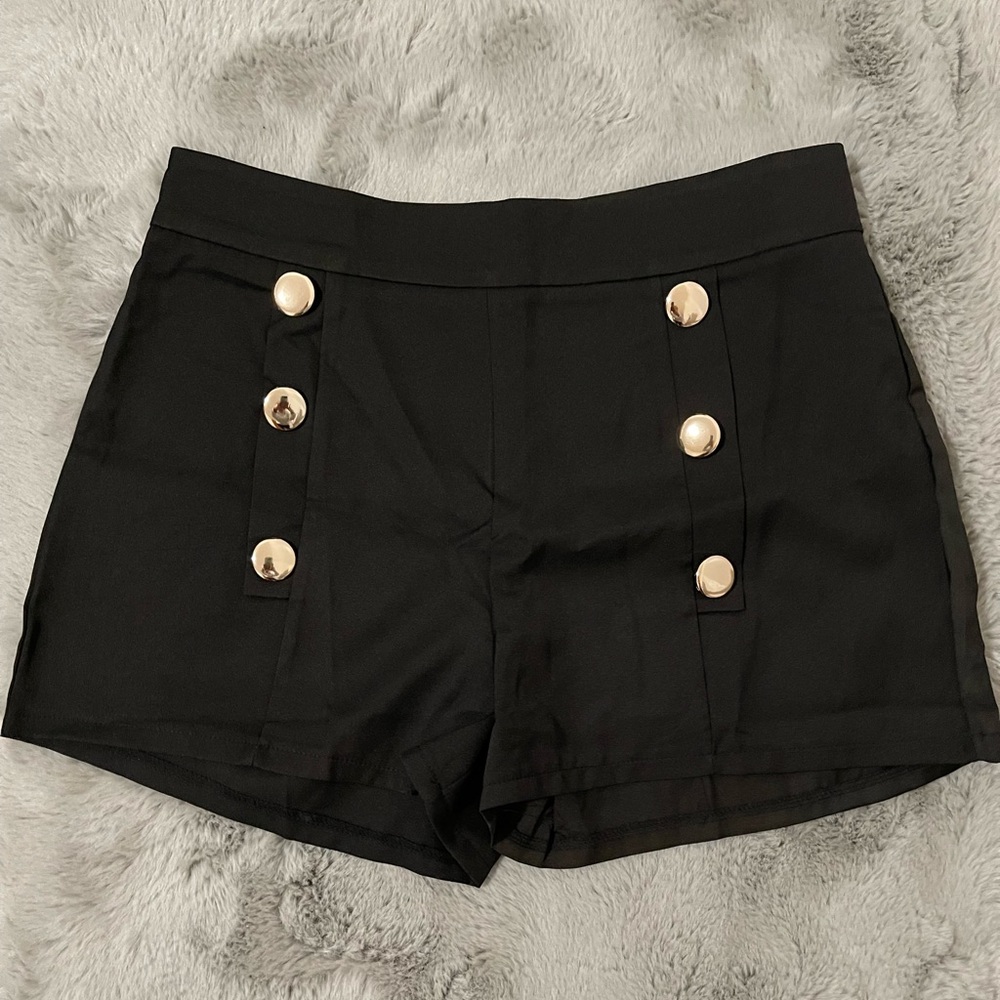 Shein unity double breasted wool like shorts, size M, Black